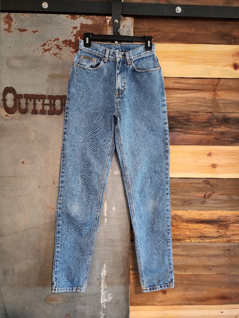 Vintage Calvin Klein Classic High-Waist Blue Jeans Leather Patch.